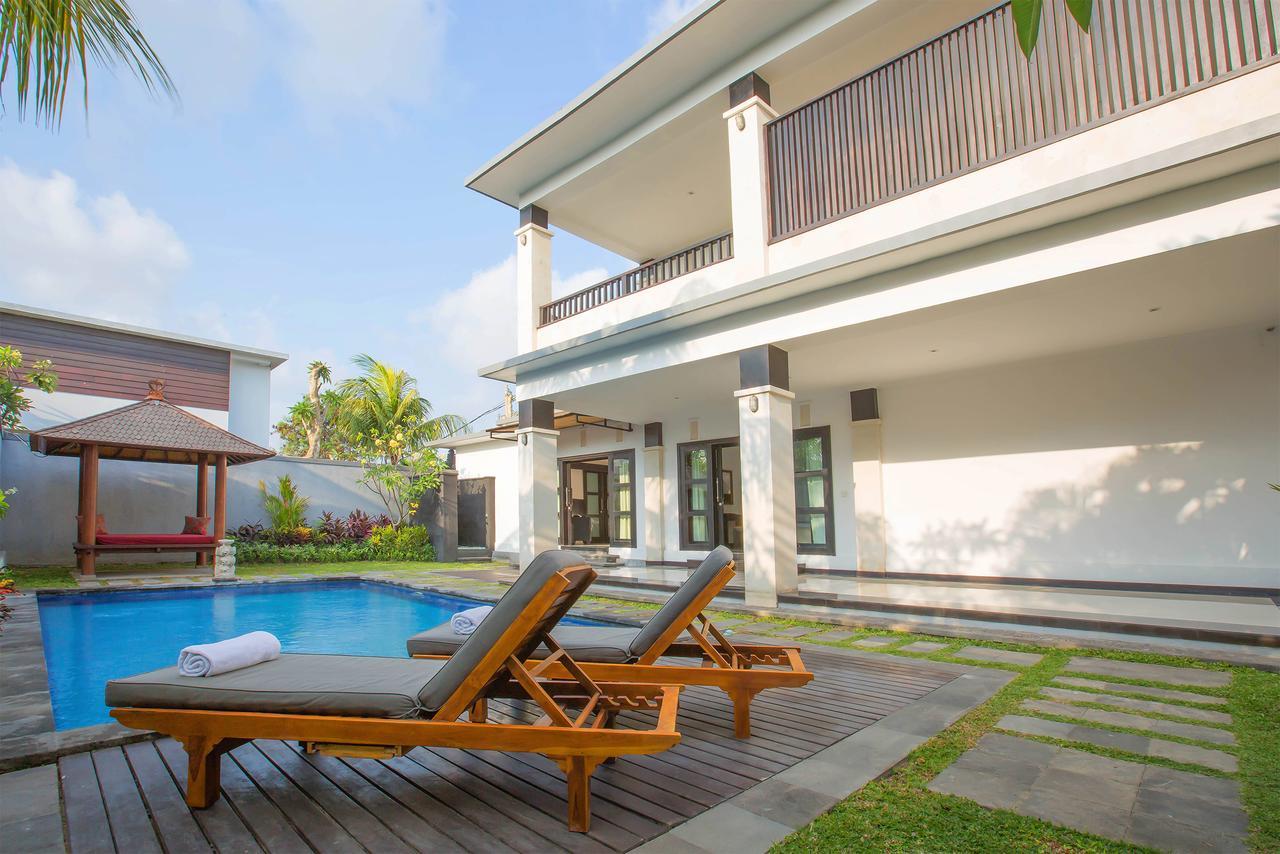 La Villais Kamojang Hotel Seminyak Exteriör bild
